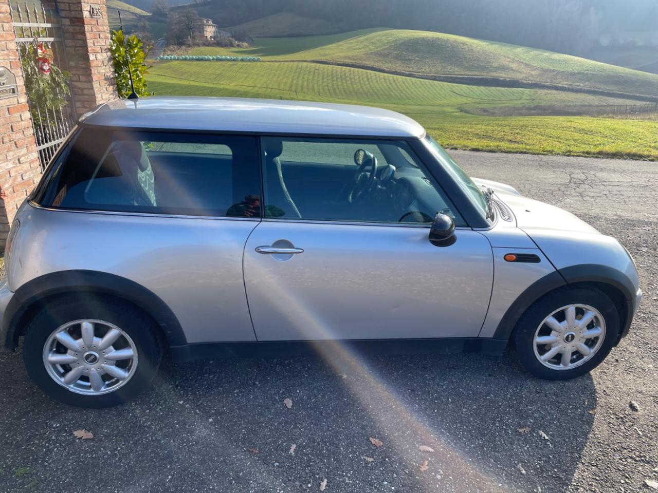 Mini 1.6 One benzina