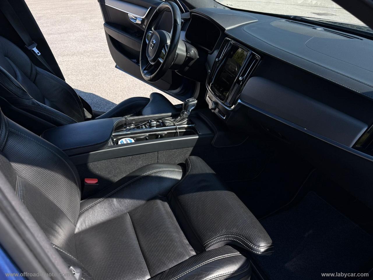 VOLVO D5 AWD Geartronic R-design