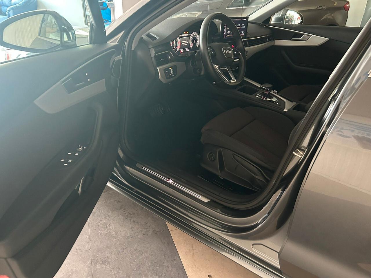 Audi A4 Avant 40 TDI S tronic S line edition