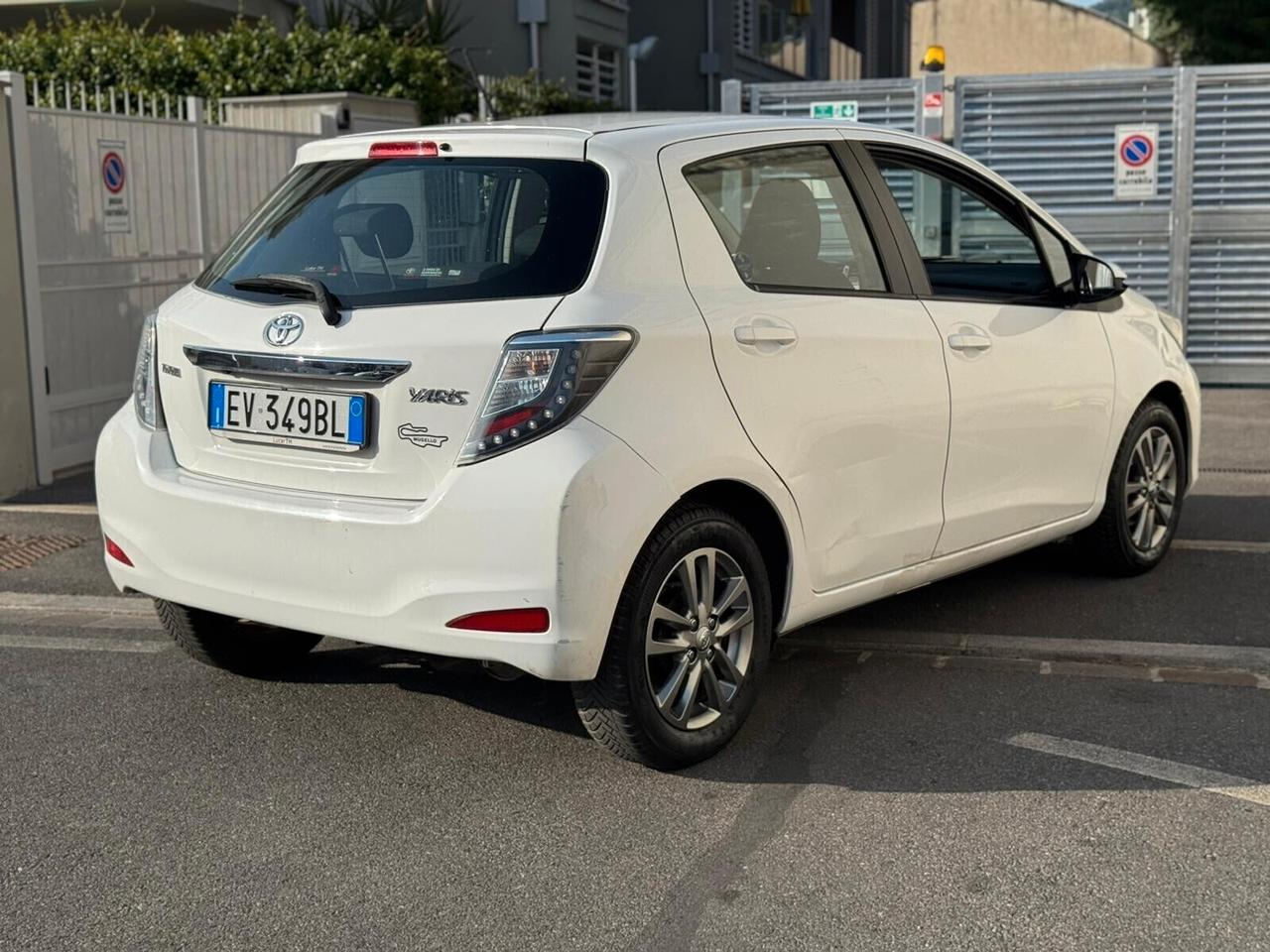 Toyota Yaris 1.0 5 porte Lounge