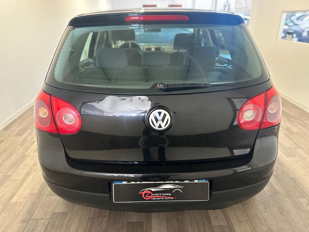 Volkswagen Golf 1.6 16V FSI 5p. Sportline NEOPATENTATI