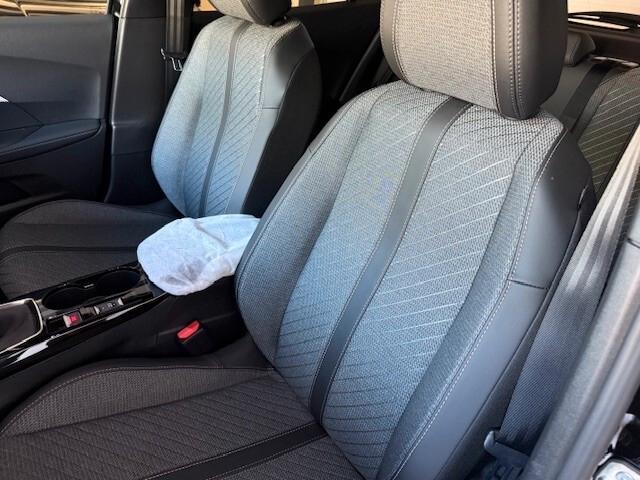 Peugeot 2008 PureTech 100 S&S Allure "KM0"