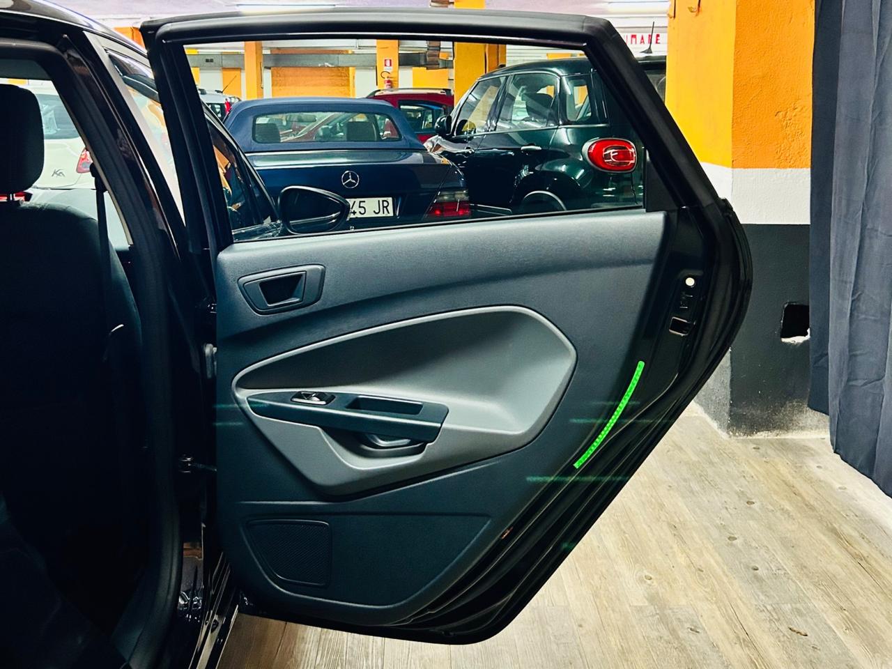 FORD FIESTA 1.4 TDCi CON SOLI 16.603 KM IN CONDIZIONI DA VETRINA.