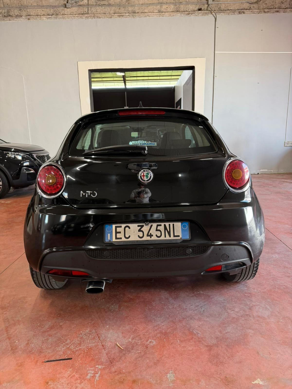 Alfa Romeo MiTo 1.6 JTDm 16V Distinctive Sport Pack