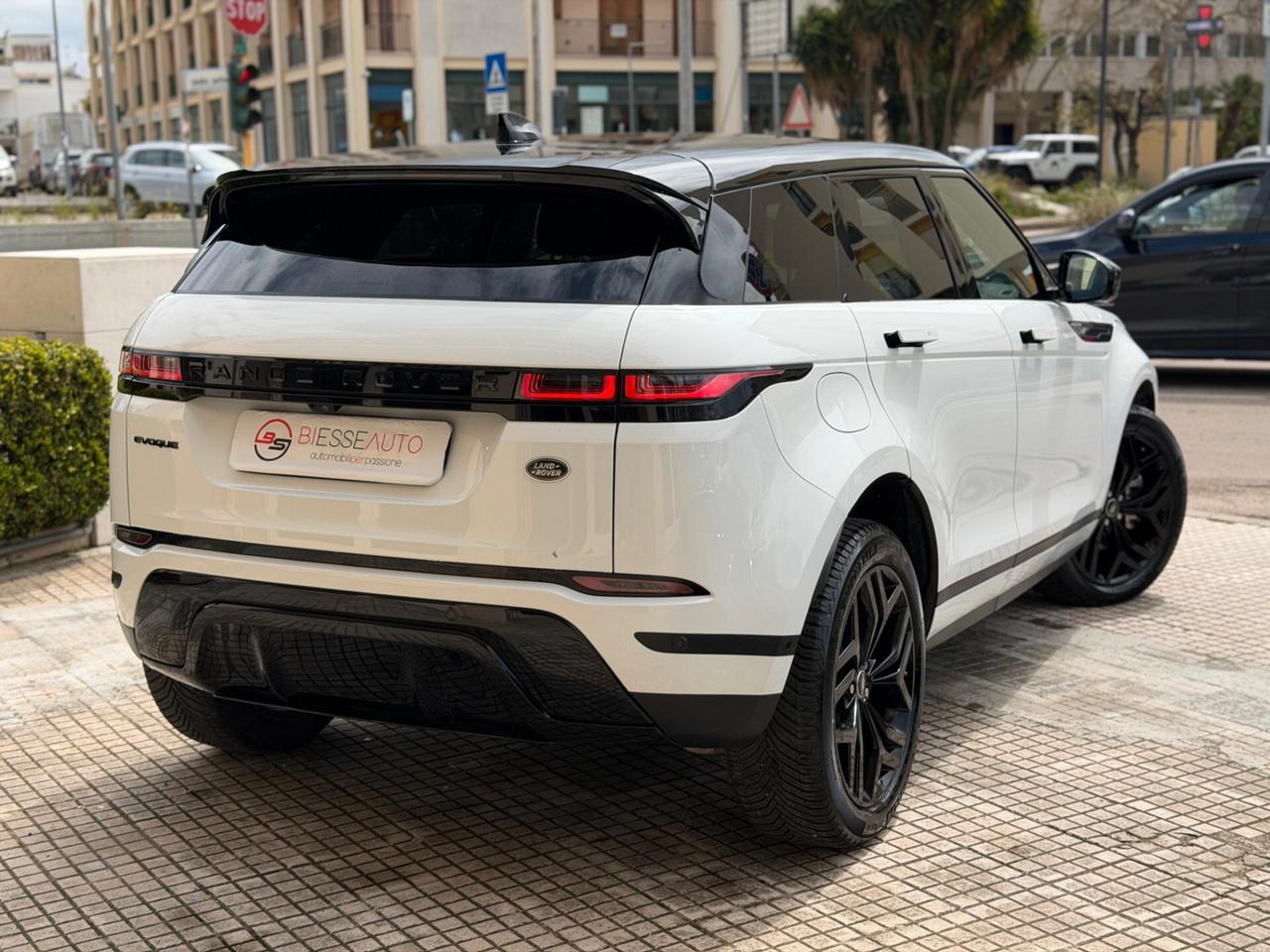 Land Rover Range Evoque 2.0D I4 MHEV 163CV AWD Auto R-Dynamic SE