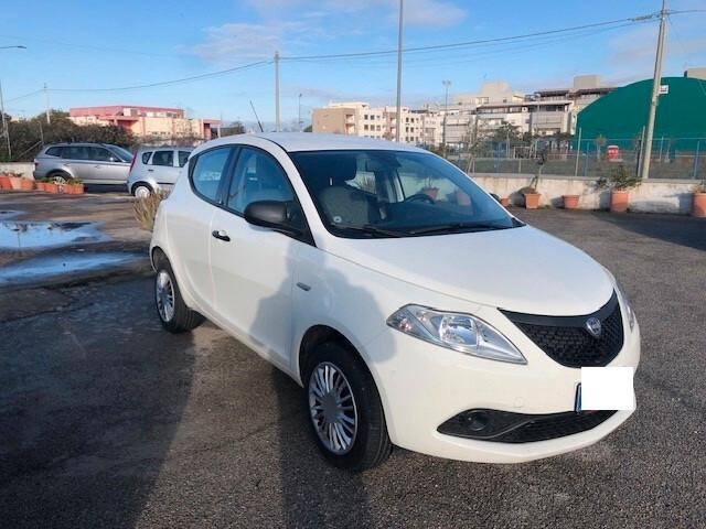 Lancia Ypsilon 0.9 TwinAir 5 porte Metano Ecochic Elefantino Blu