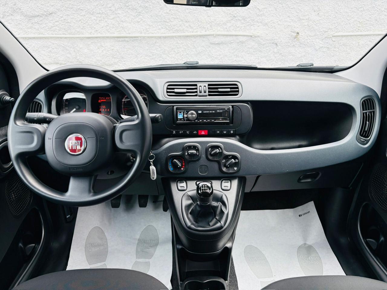 99.000 KM Fiat Panda 1.0 FireFly S&S Hybrid