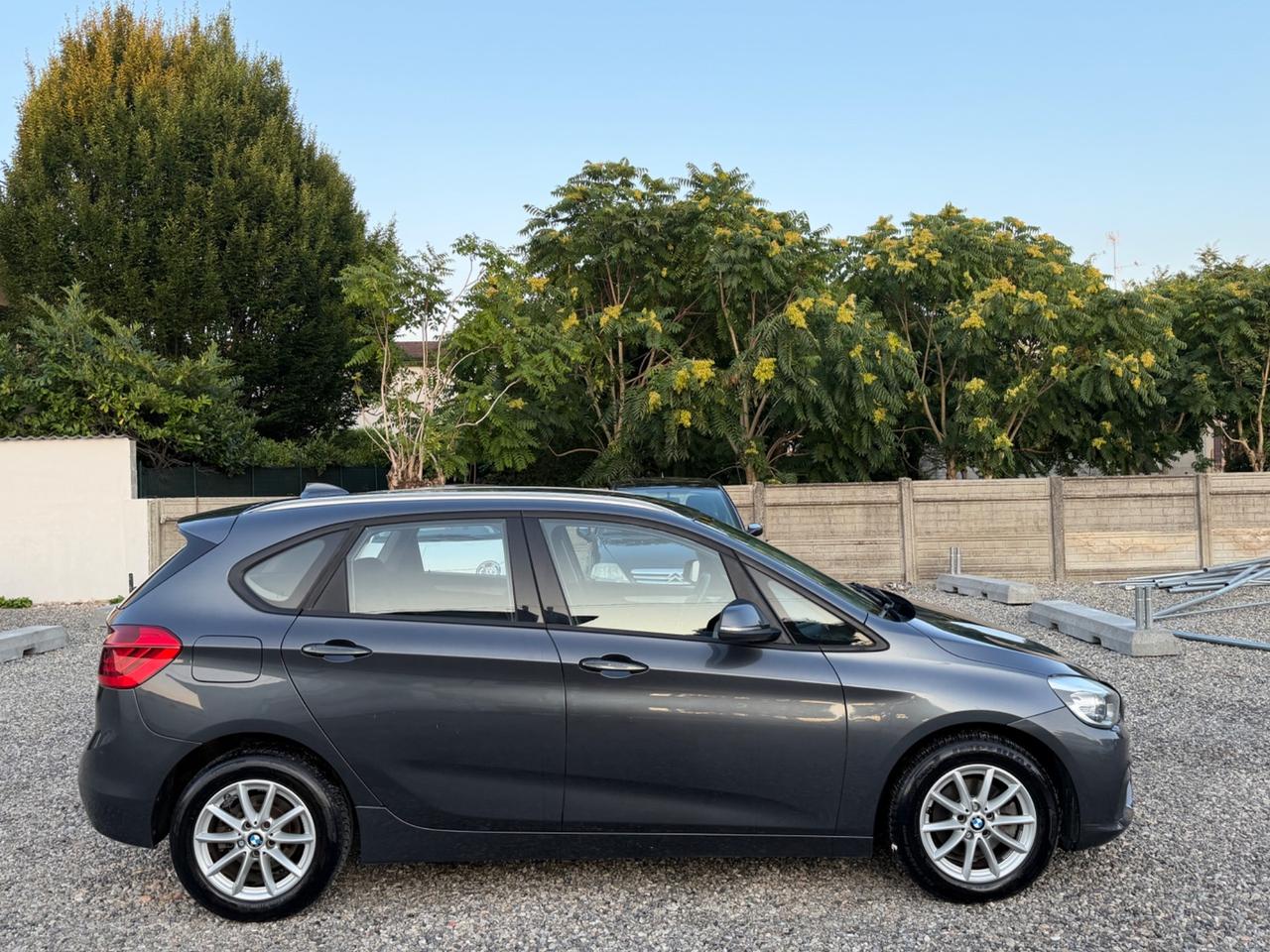 Bmw 2er Active Tourer 218d Advantage