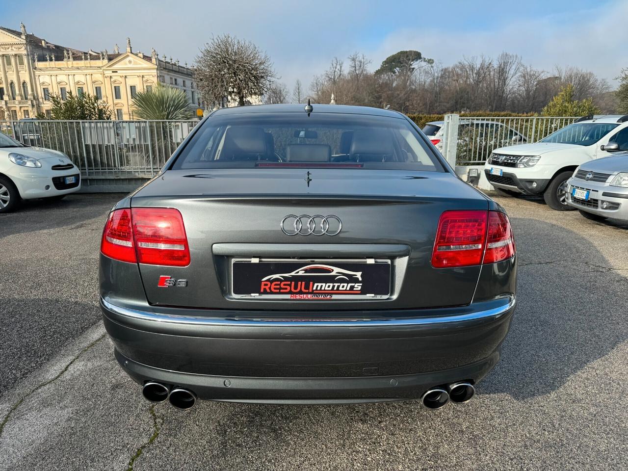 Audi A8 S8 5.2 V10 quattro tiptronic