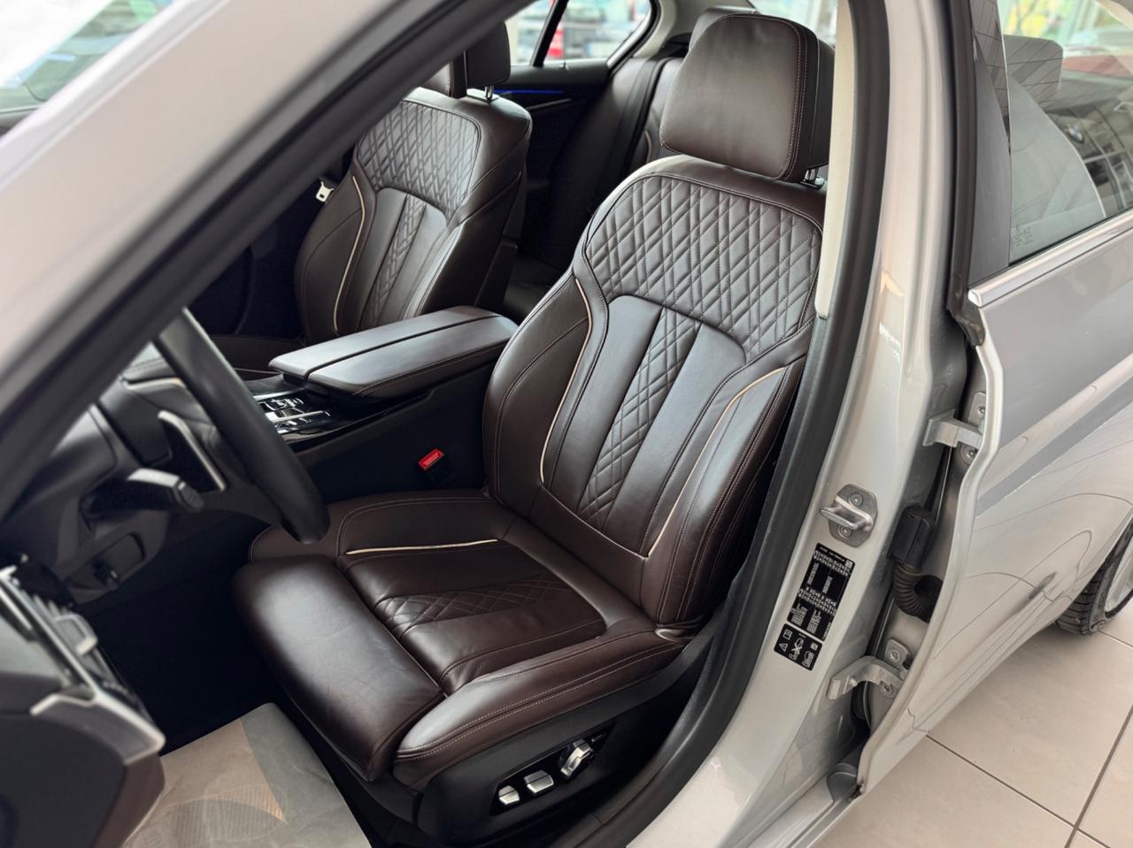 Bmw 530d 48V xDrive Luxury LCI LED TETTO