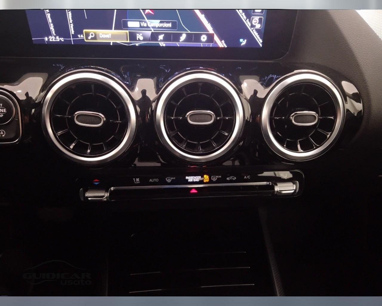 Mercedes-Benz Classe B - W247 2018 - B 180 d Sport auto