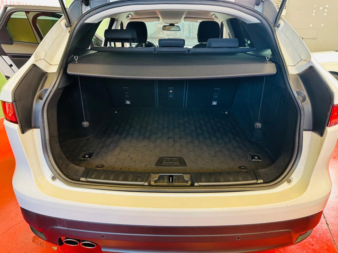 Jaguar F-Pace 2.0 D 180 CV 4x4 Sport