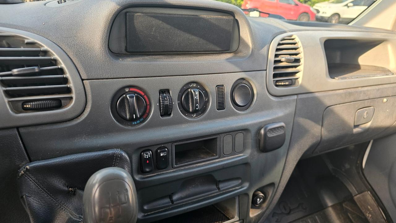 Mercedes Benz sprinter 413 dci con gru gemellato