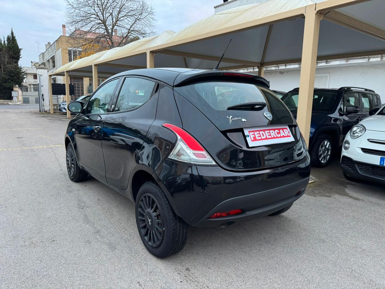 Lancia Ypsilon 0.9 TwinAir 85 CV 5 porte Metano Ecochic Gold