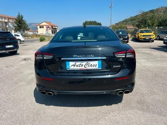 Maserati Ghibli 330 CV MHEV GT