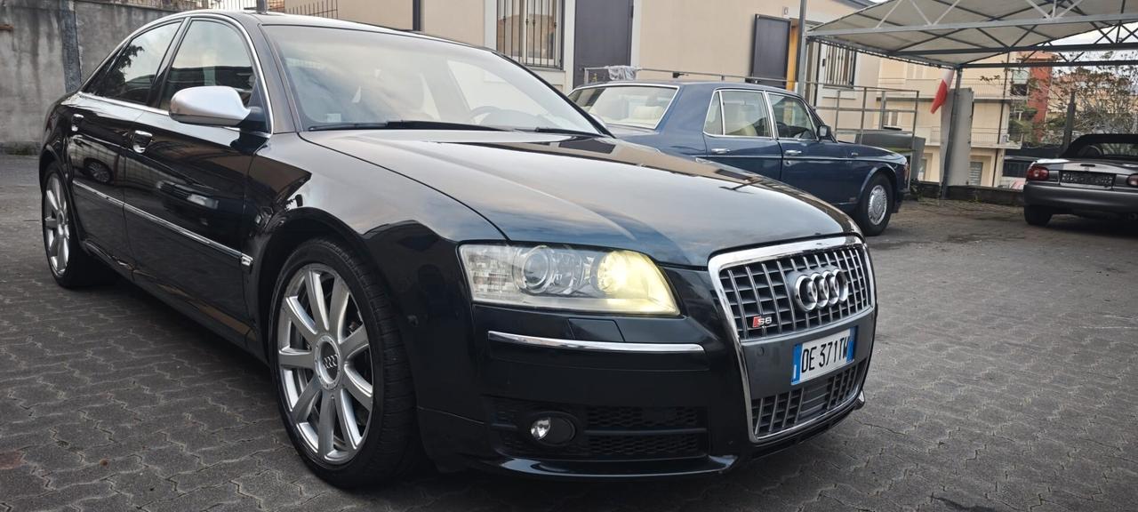 Audi A8 S8 5.2 V10 quattro tiptronic