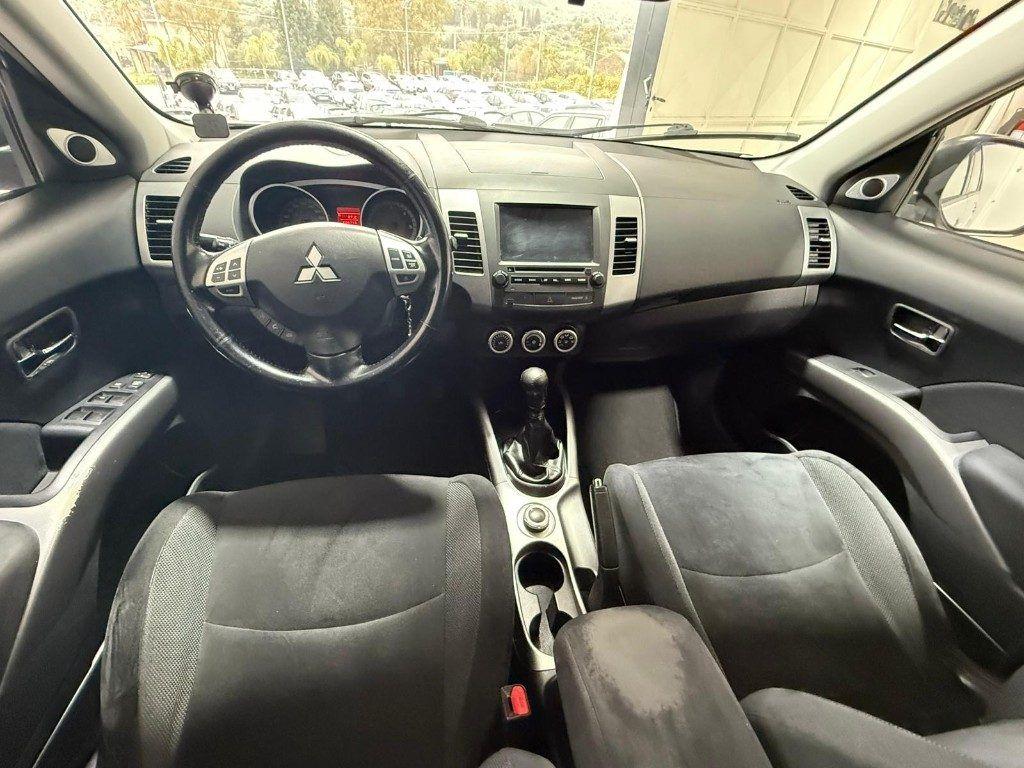 Mitsubishi Outlander 2.0 DI-D Instyle 7 p.ti DPF 7 POSTI