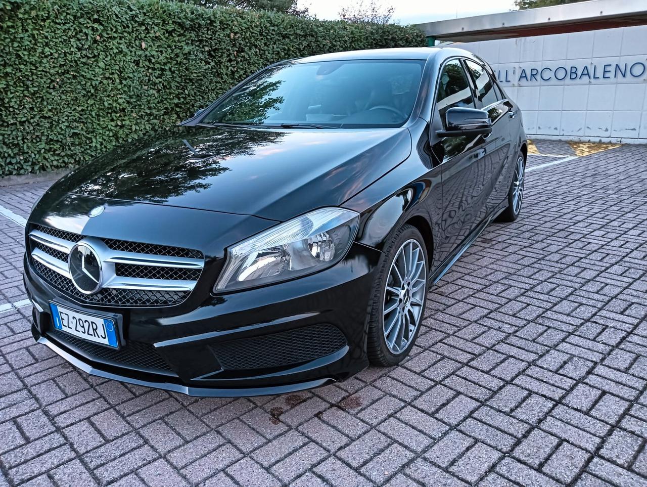 CELL 320 147 1147 WUATSAPP WUATSAPP 3276540940 A 160 CDI Automatic Dark Night Edition