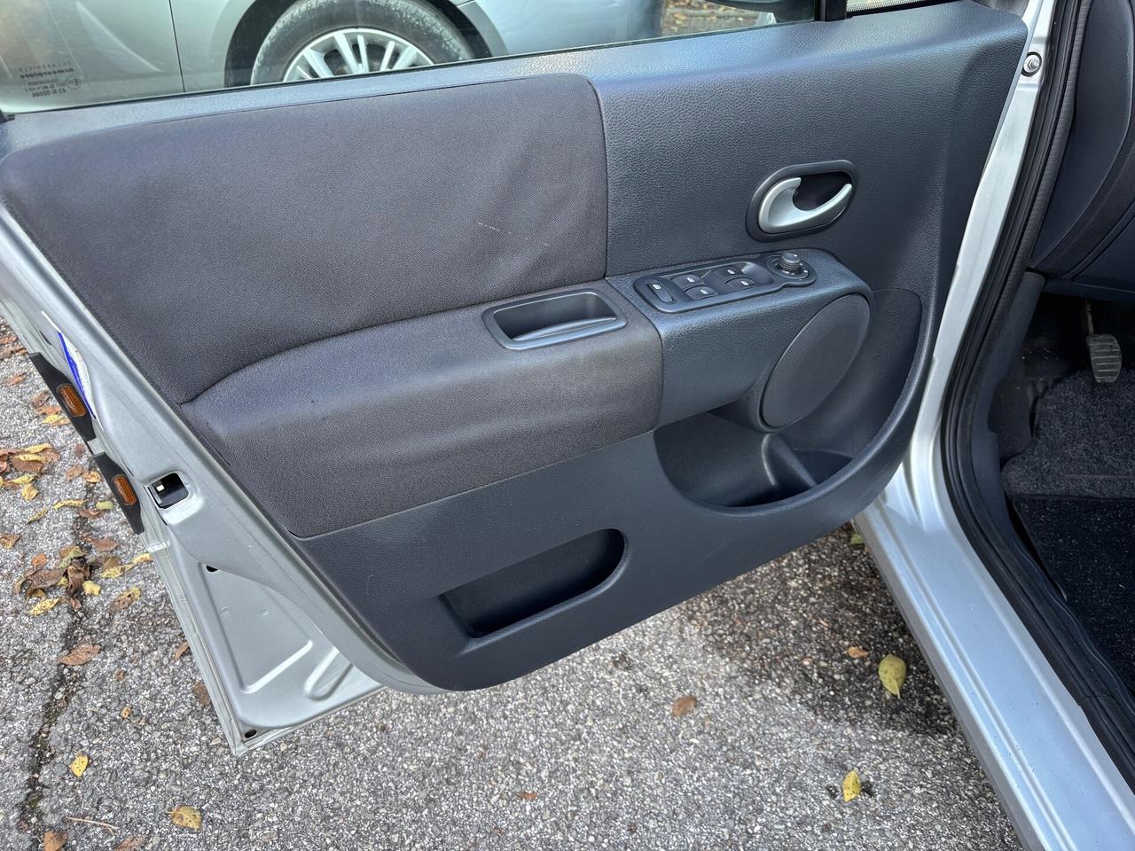 Renault Modus 1.2 16V OK Neopatentati