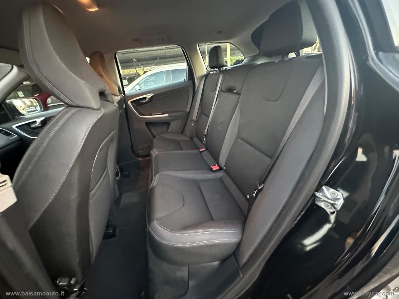 VOLVO XC60 AWD 2.4D Momentum