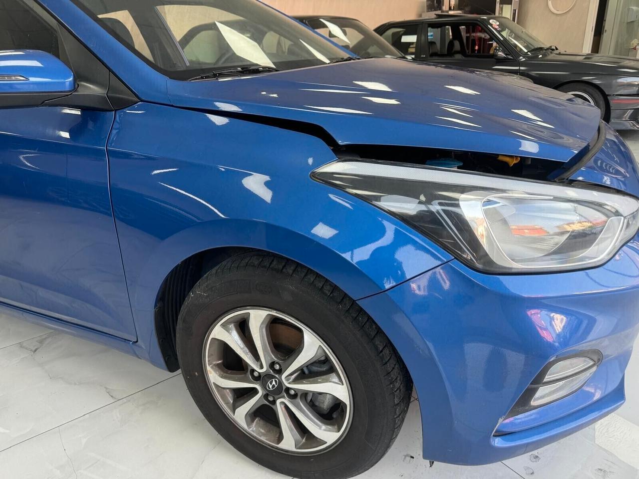 Hyundai i20 1.2 5 porte Econext Connectline - Danneggiata