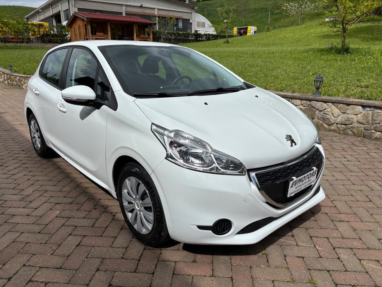 Peugeot 208 1.4 HDi 68 CV 5 p. 45.000 Km OK NEOPATENTATI