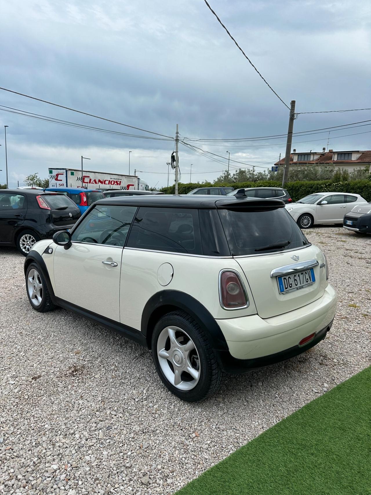 Mini 1.6 16V Cooper D