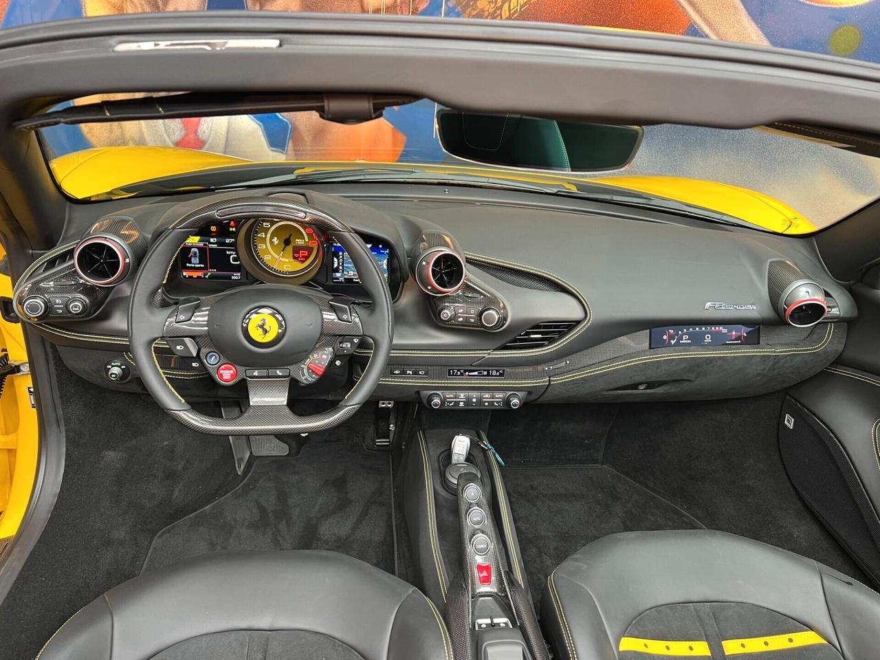 Ferrari F8 Spider 3.9 (333)