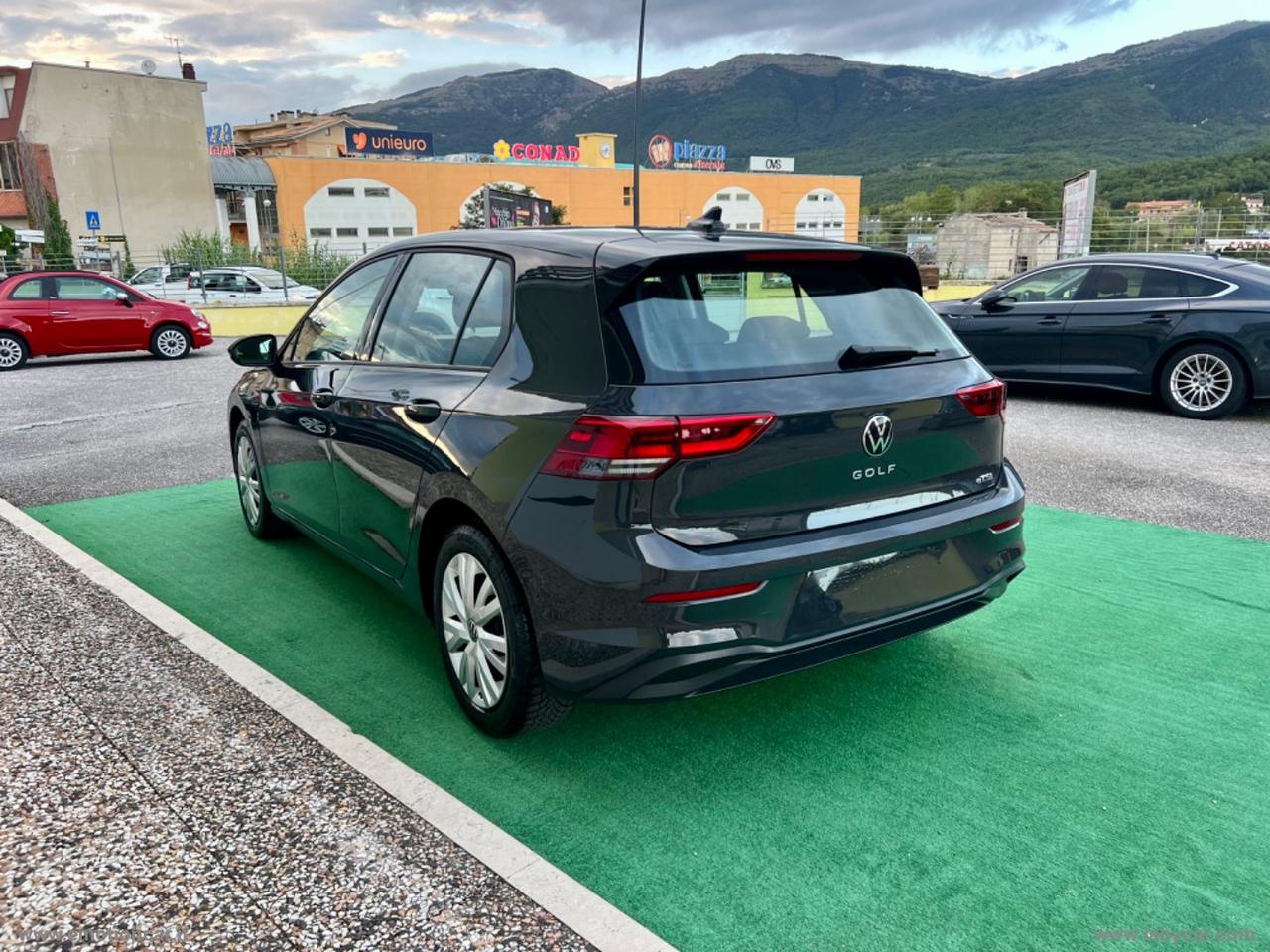 VOLKSWAGEN Golf 1.0 eTSI EVO DSG Life - 2022