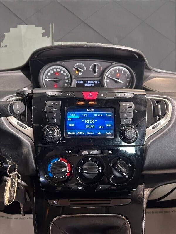 Lancia Ypsilon 1.2 69 CV 5 porte Gold(NEOPATENTATI)