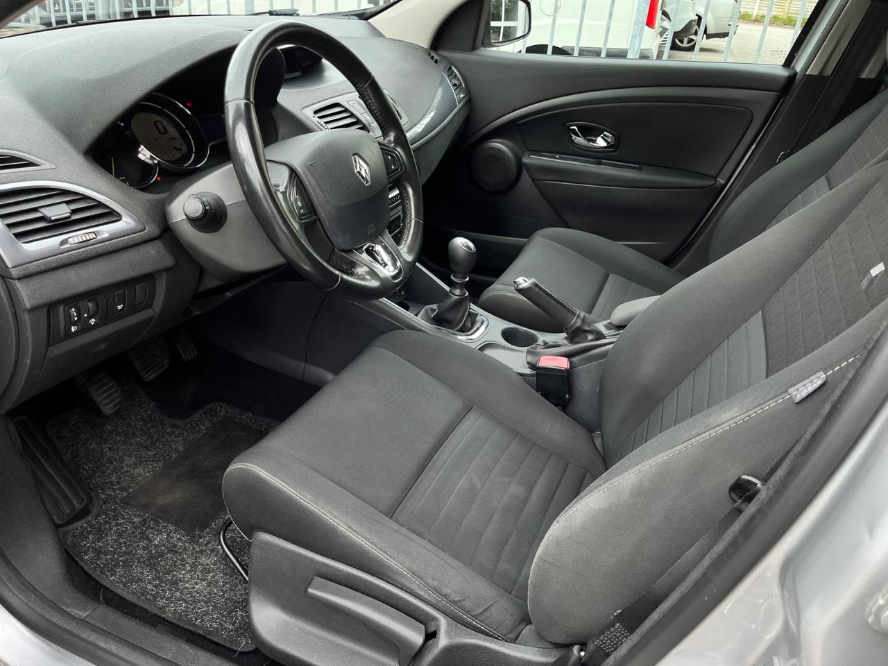 Renault Megane 1.5 dCi 110CV SporTour Limited OK NEOPATENTI