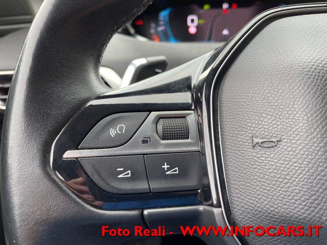PEUGEOT 3008 Hybrid PHEV 225 e-EAT8 Allure Pack PROMO !!