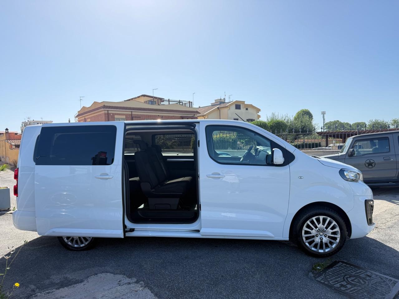 Peugeot Traveller 2.0 BlueHDi 140cv Long 9 POSTI