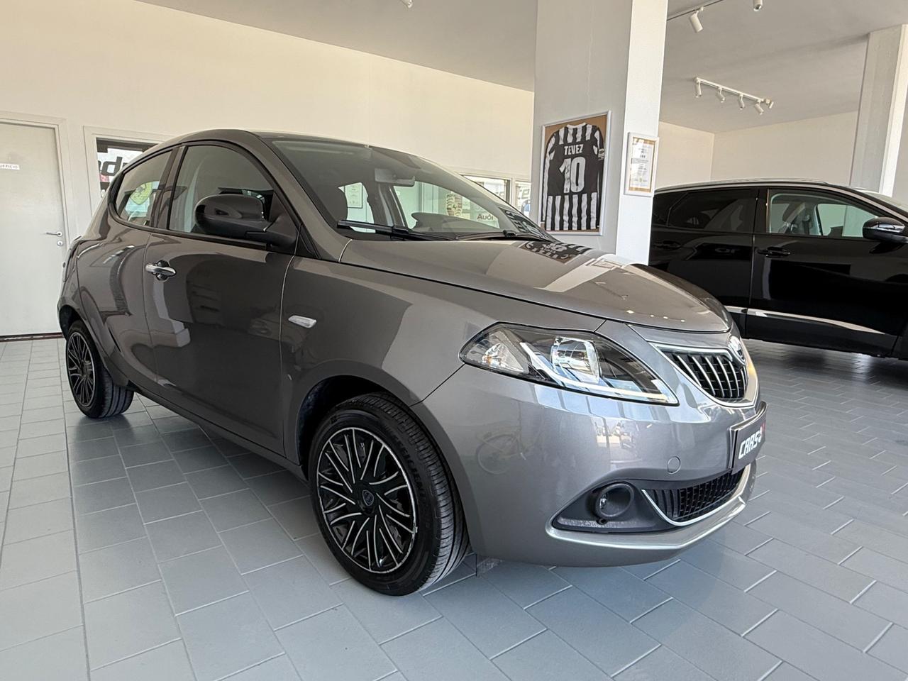 Lancia Ypsilon 1.0 FireFly 5 porte S&S Hybrid Ecochic Gold