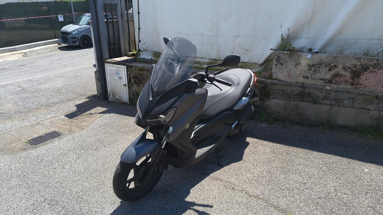 Yamaha X-Max 250