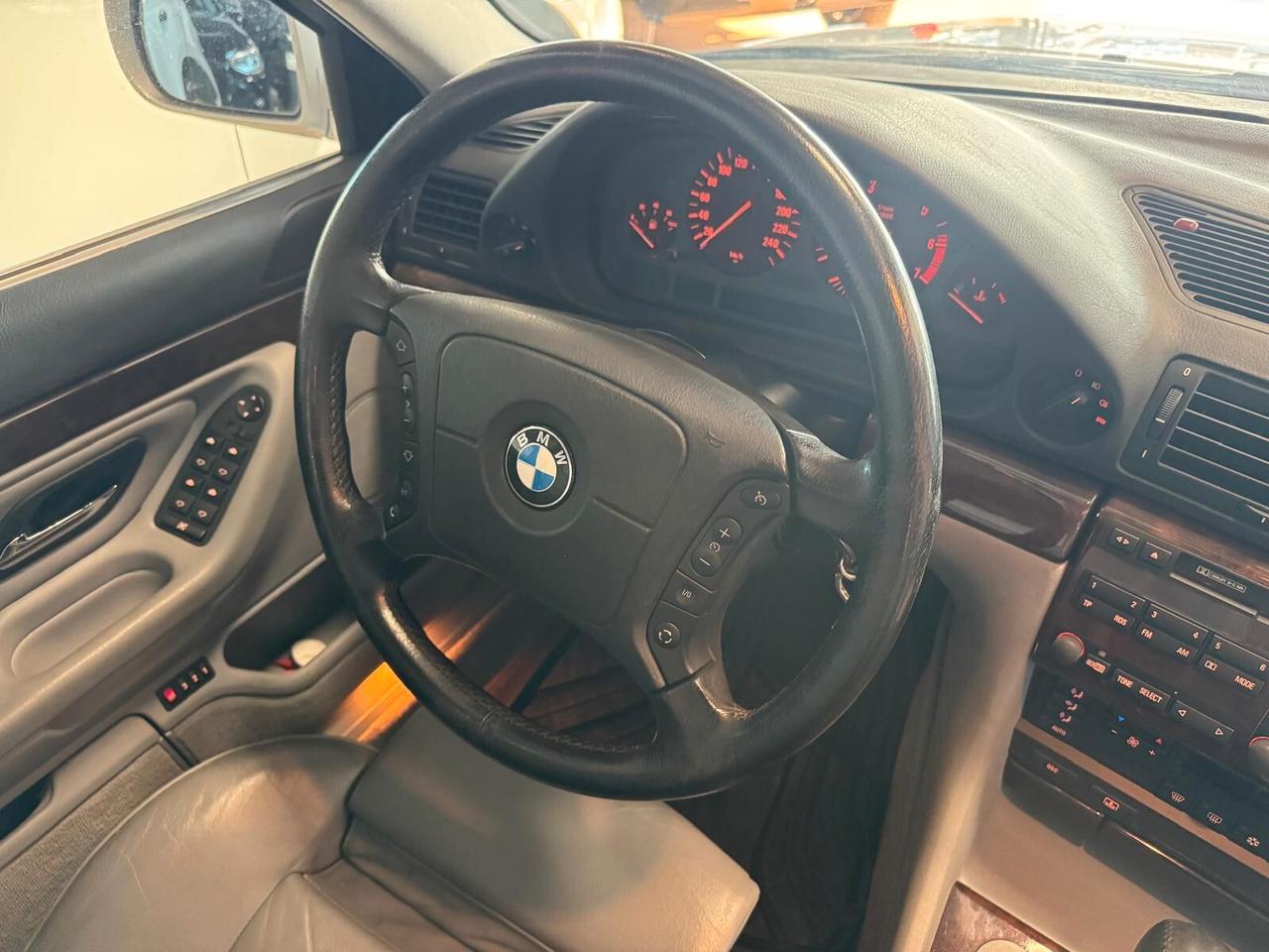 Bmw 740 740i 4.4 LUSSO