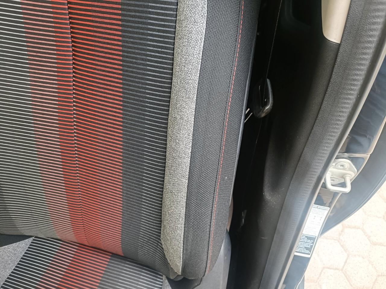 Peugeot 108 VTi 68 5 porte Roland Garros TOP!