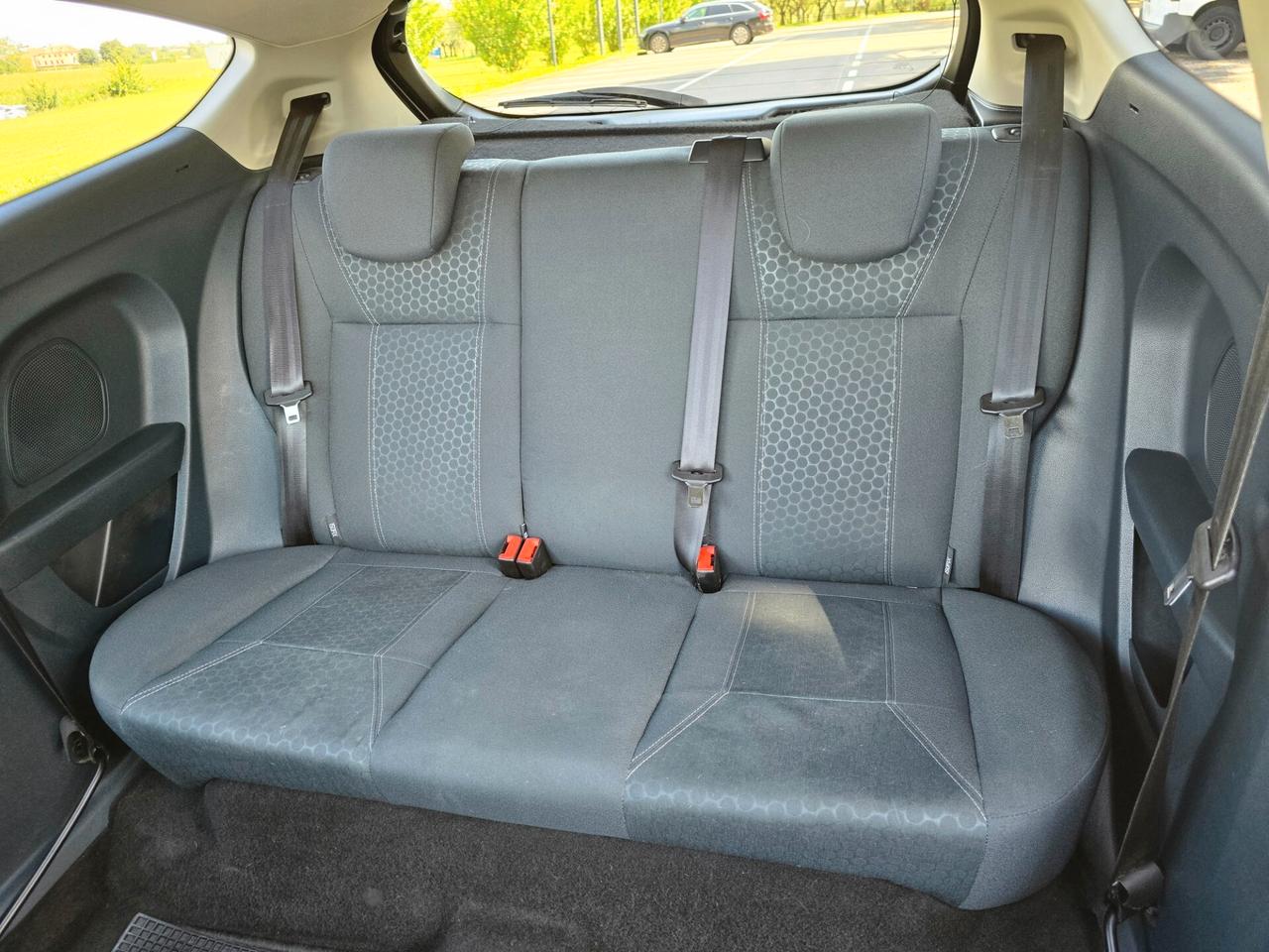 Ford Fiesta 1.4 DIESEL OK PER NEOPATENTATI UNICO PROPRIETARIO