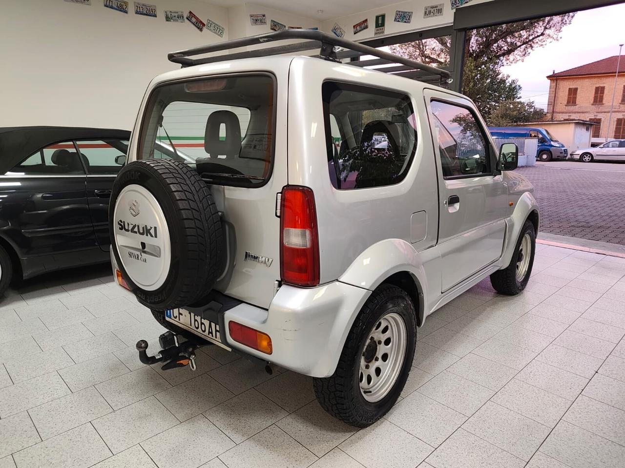 Suzuki Jimny 1.3i 4WD GANCIO TRAINO NEOPATENTATI