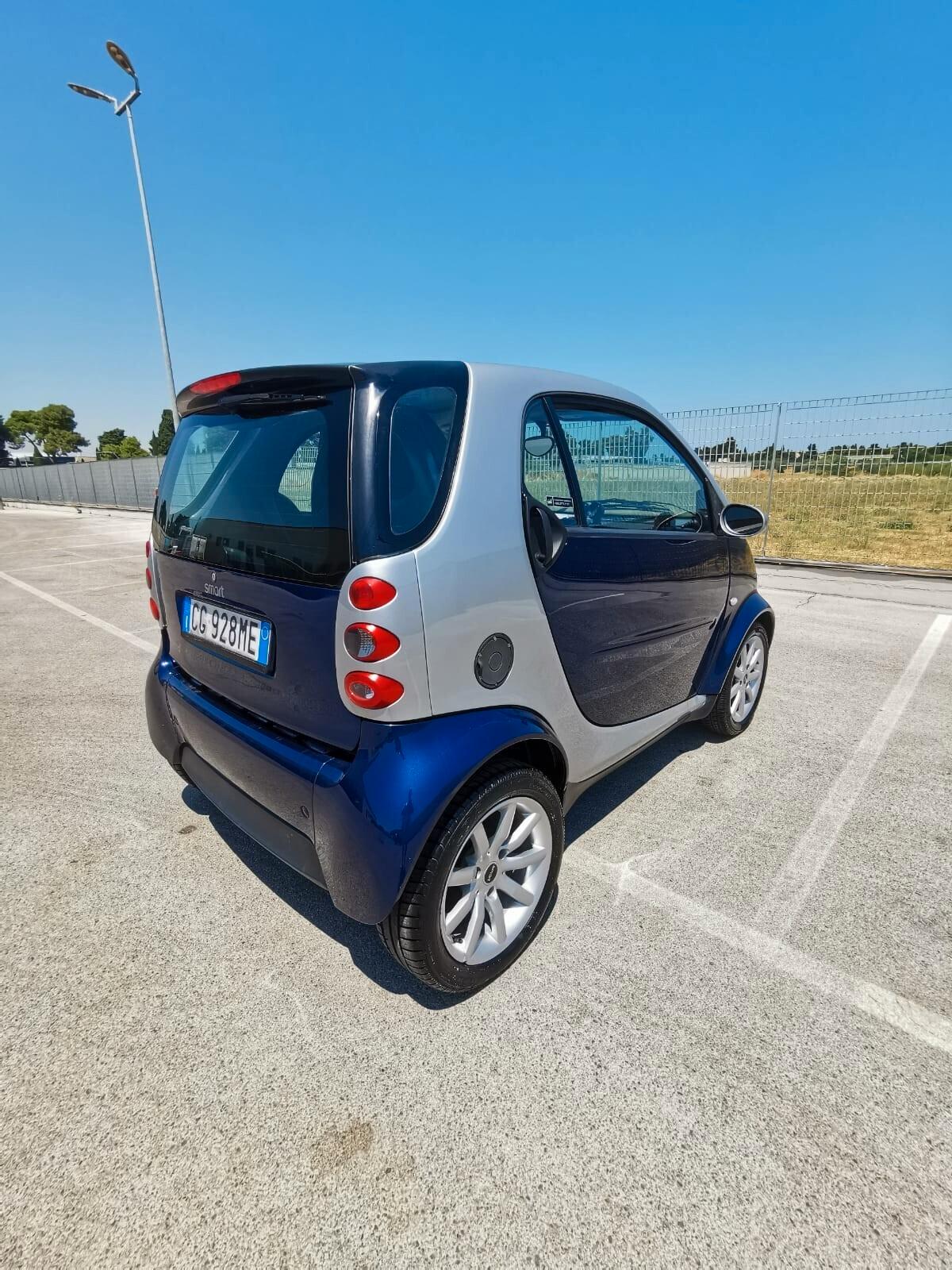 Smart ForTwo 700 coupé passion (45 kW)