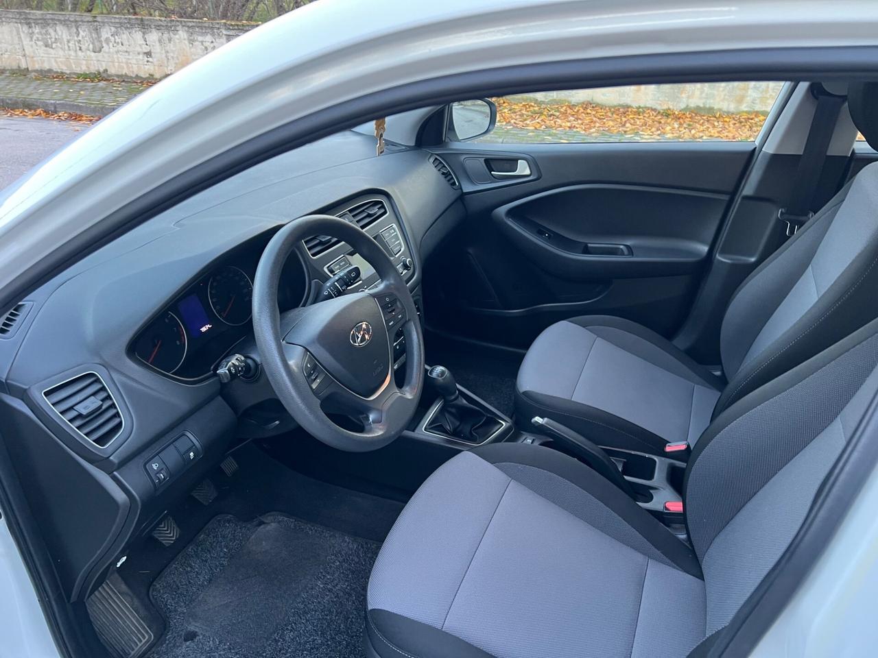 Hyundai i20 1.2 benzina 5p 2019 Advanced