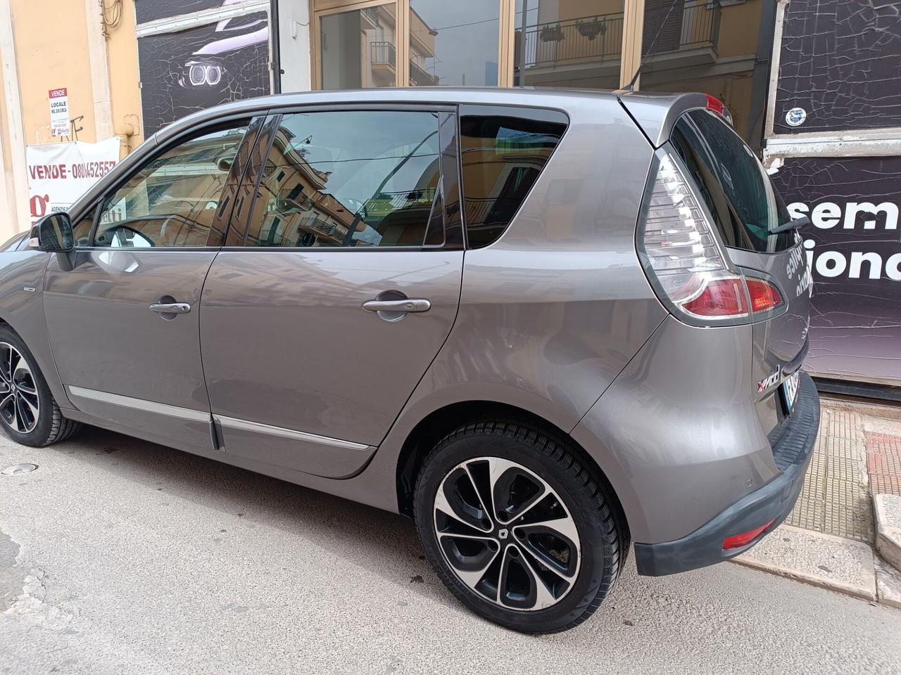 Renault Scenic Scénic dCi 110 CV LIMITED BOSE NAVI CAMERA