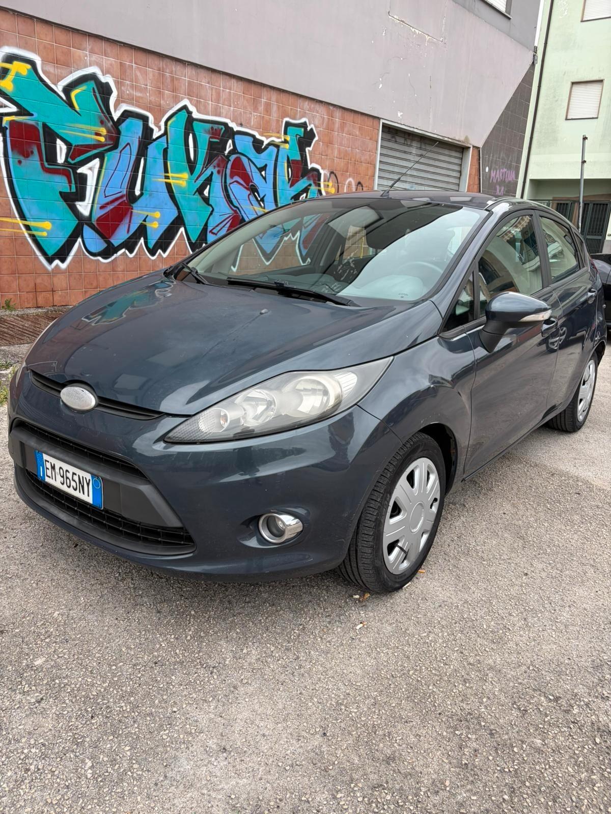 Ford Fiesta 1.2 BENZ/GPL