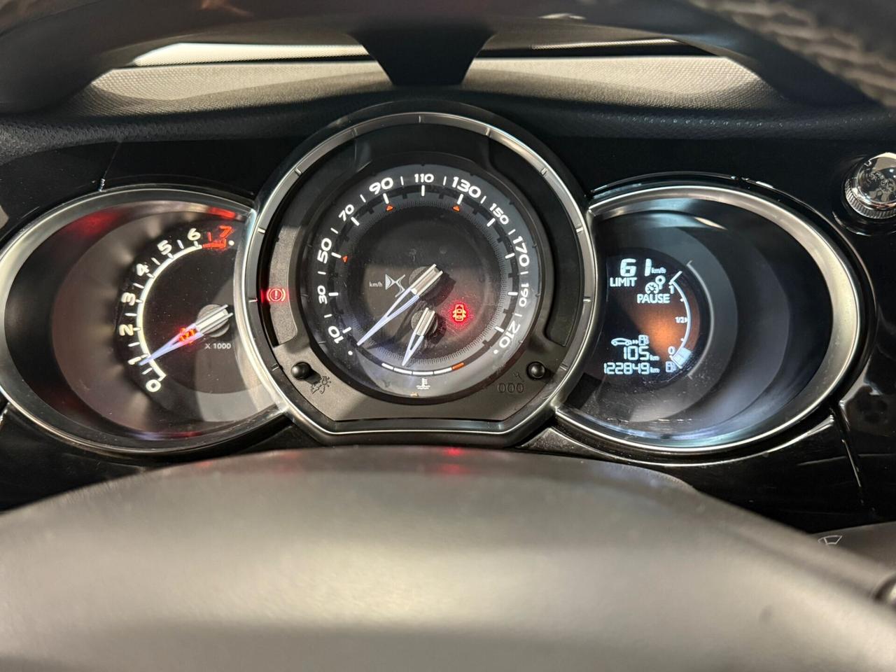 DS Ds3 SPORT CHIC 1.2 110CV