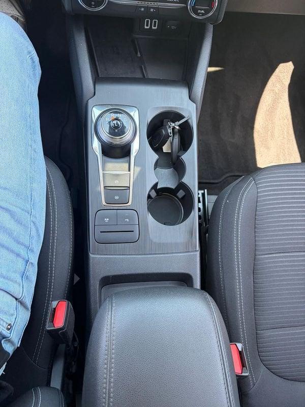 Ford Kuga 2.5 Benzina FHEV 190CV 2WD Titanium Business Aut