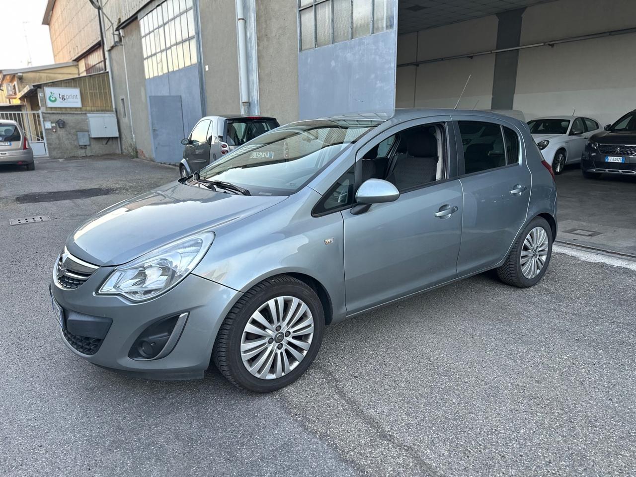 OPEL CORSA BENZINA GPL NEOPATENTATI 87 mila km