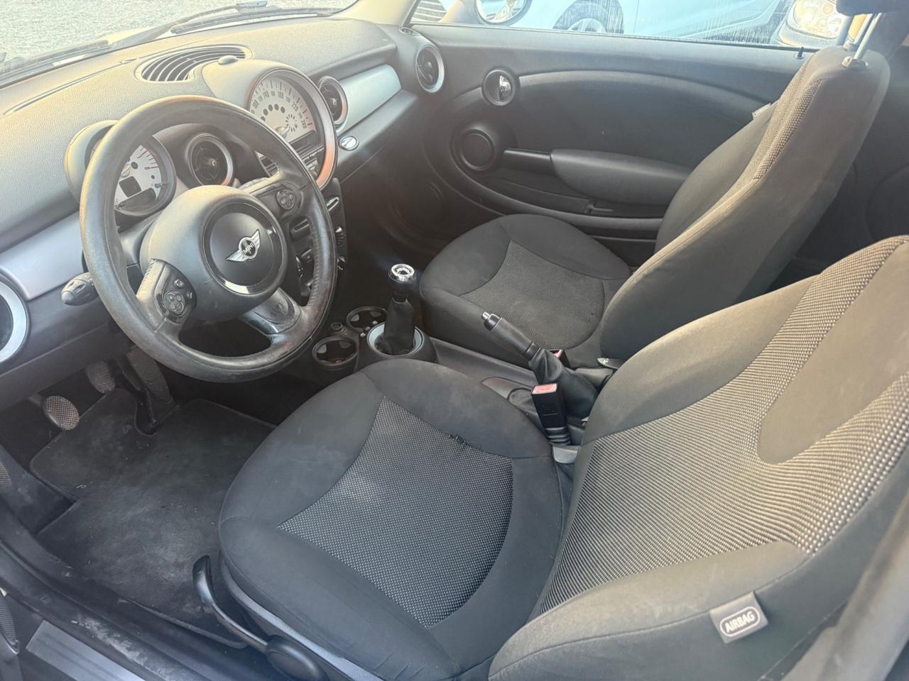 Mini 1.6 16V One (55kW)