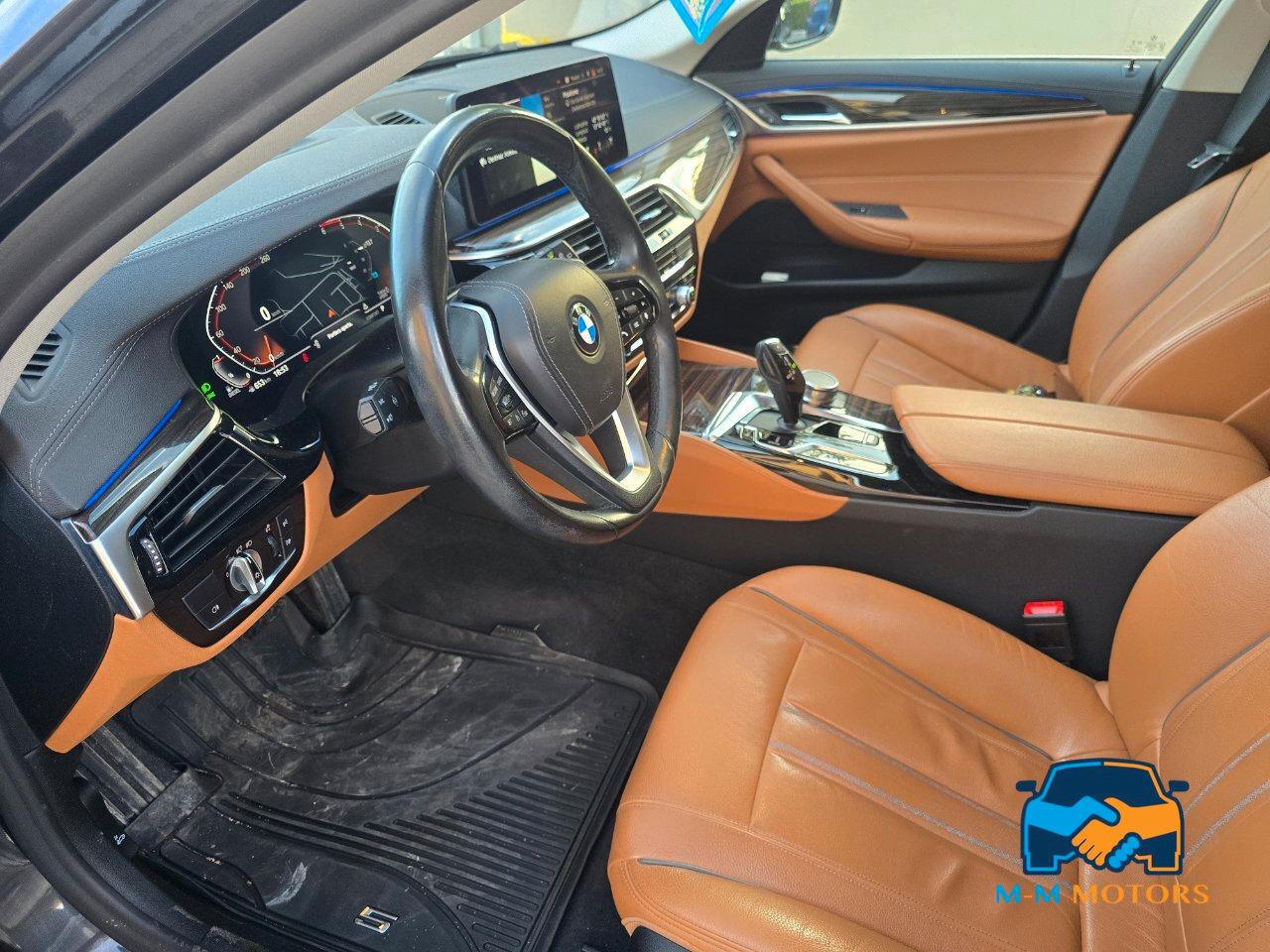 BMW 530 d Touring mhev 48V xdrive Luxury auto