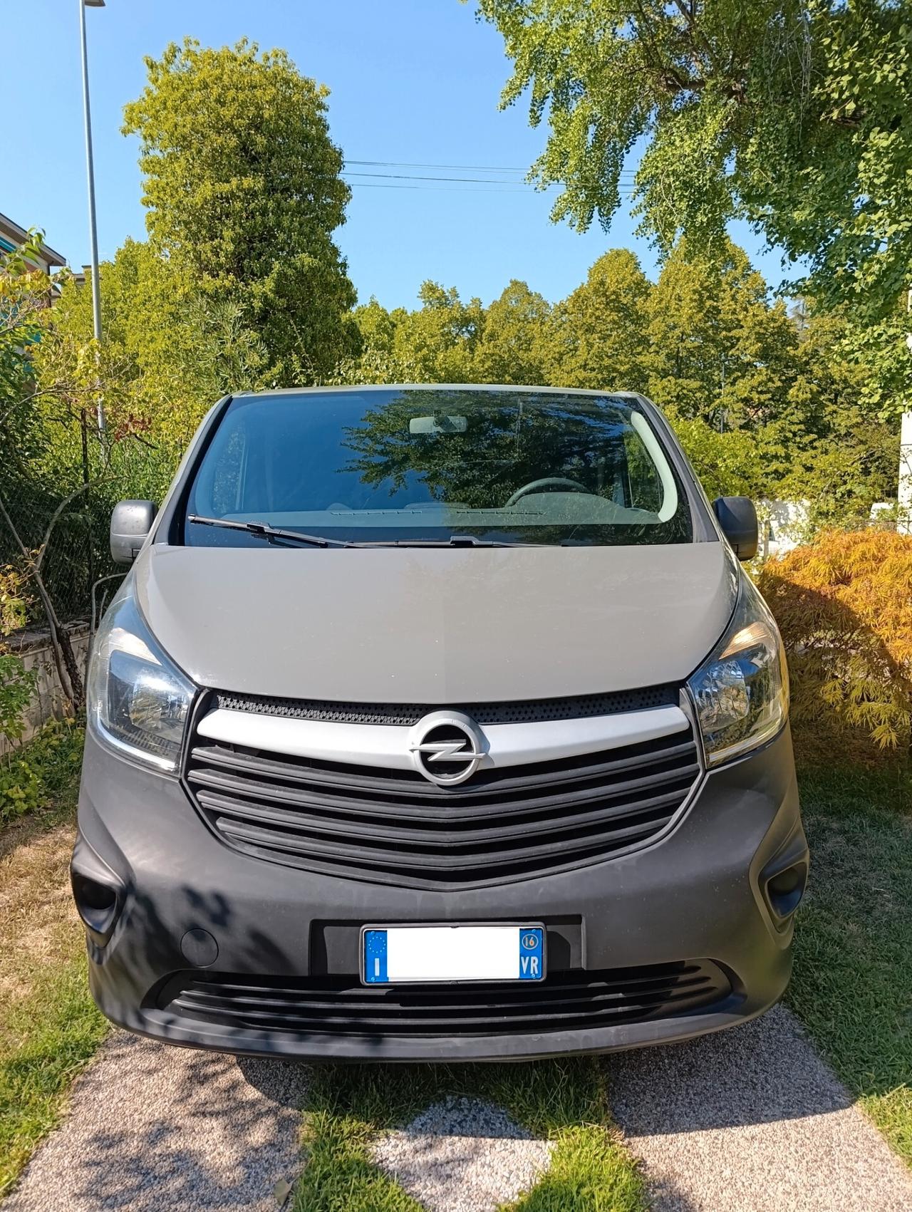 Opel Vivaro 9 posti #GM