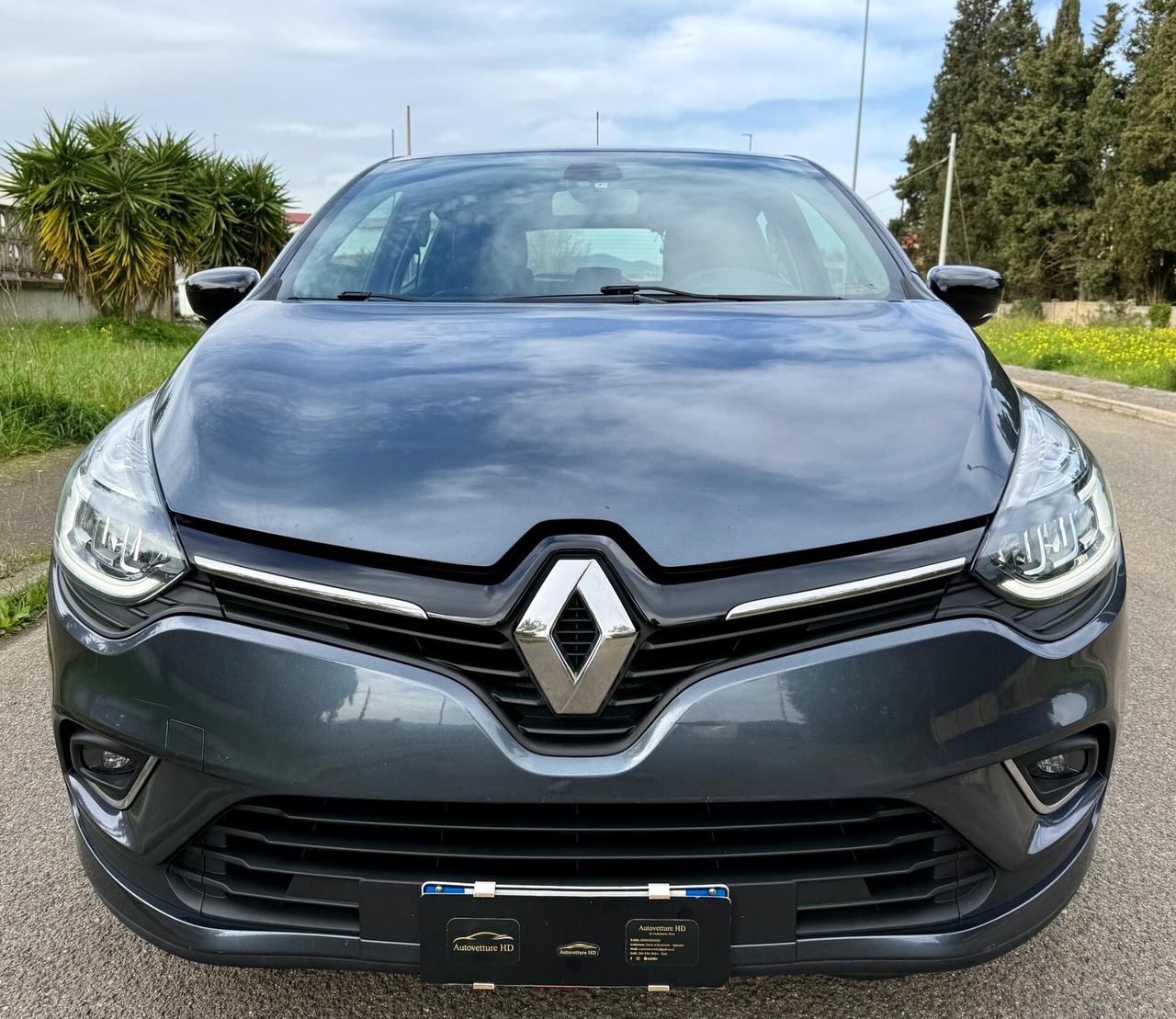 Renault Clio dCi 8V 75 CV 5 porte Moschino Zen